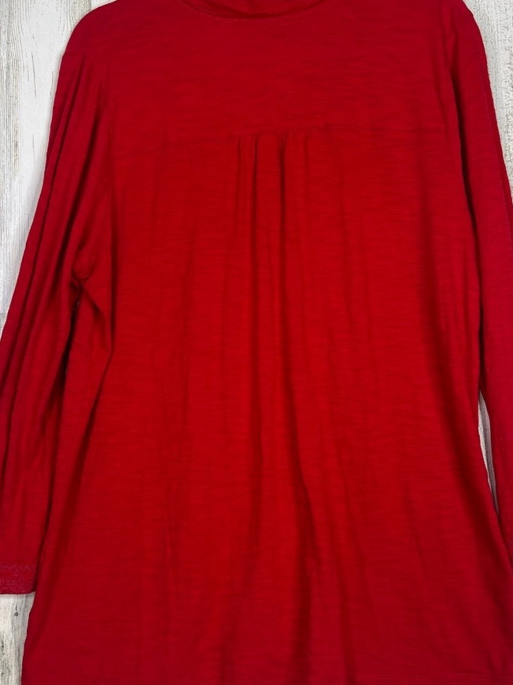 Classic Women's Scoop Neck Long Sleeve Top in Red